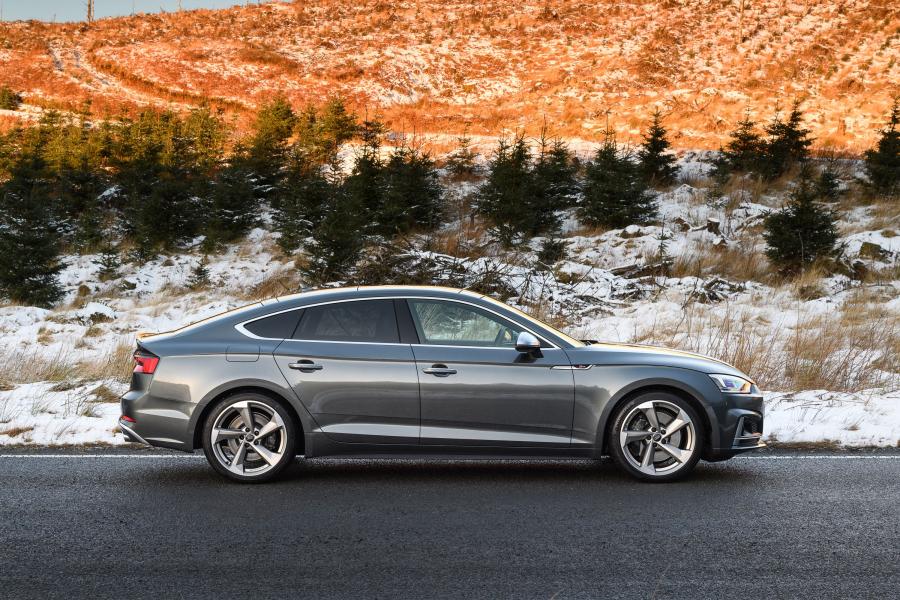  Audi S5 Sportback 2017 года  (UK) (фото 18 из 40)